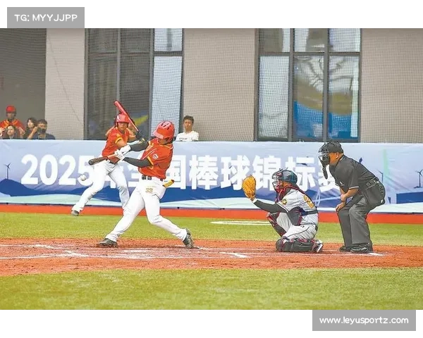 江苏钜马队在全国棒球锦标赛中大胜山东蓝鲸显现强大实力赢得赛季首场胜利