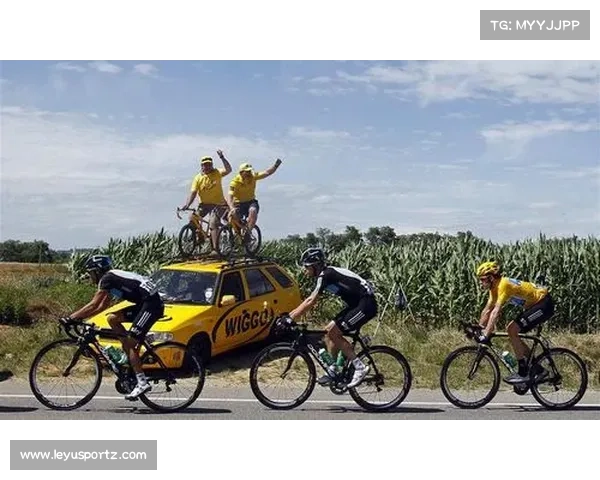 布加迪联名辐轮王公路车亮相环法车队后勤区引发关注