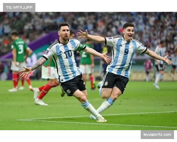 阿尔瓦雷斯跑动串联作用突出 成为梅西锋线最佳搭档