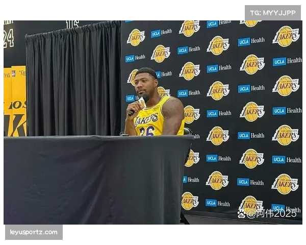 湖人斯玛特承担防守责任，但整体防守硬度仍需团队提升